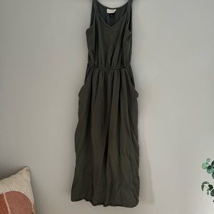 Universal Thread dress. Size Medium